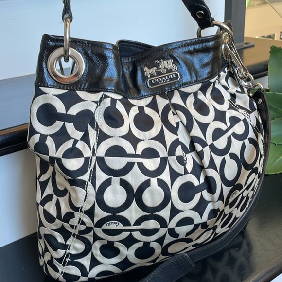 EUC COACH Convertible Large Hippie Bag - Picture 3 of 10